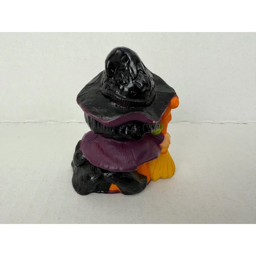 Hallmark 1977 Halloween Witch Figurine‎ Merry Miniature Vintage